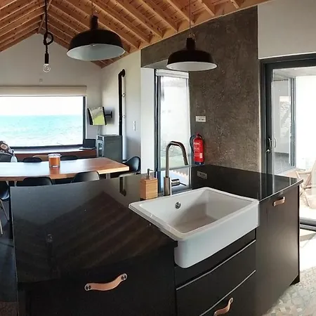 Janela Do Porto Prainha (Sao Roque do Pico)