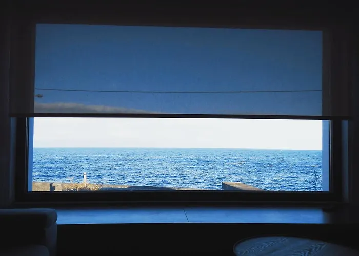 Janela Do Porto Prainha (Sao Roque do Pico)